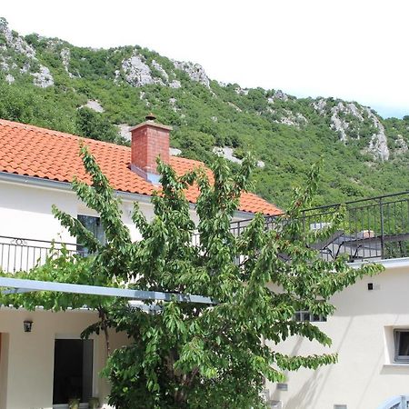 Villa Nona Tamara With Astonishing Sea & Mountains View Брибир Екстериор снимка
