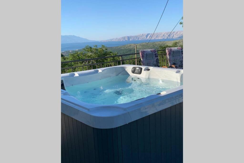 Villa Nona Tamara With Astonishing Sea & Mountains View Брибир Екстериор снимка