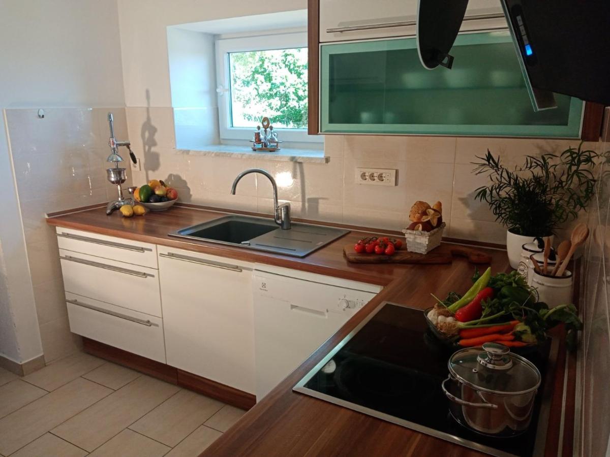 Villa Nona Tamara With Astonishing Sea & Mountains View Брибир Екстериор снимка