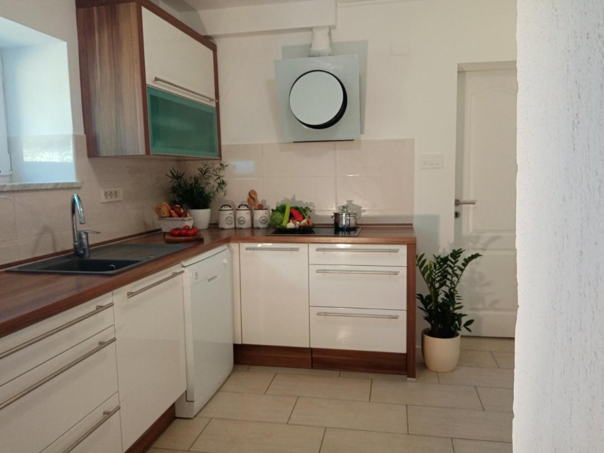 Villa Nona Tamara With Astonishing Sea & Mountains View Брибир Екстериор снимка